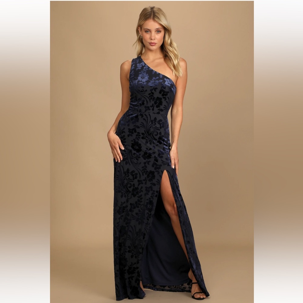 Women’s navy and black long off shoulder dress